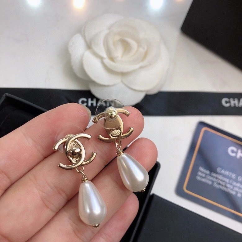 Chanel Earrings FashionForward 228853