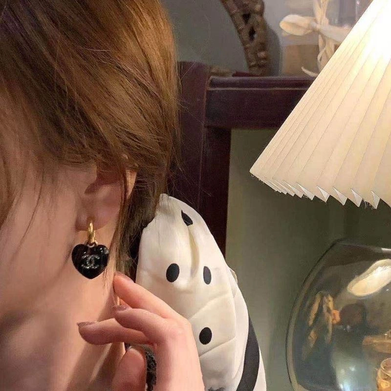 Resilient Chanel Earrings 228844