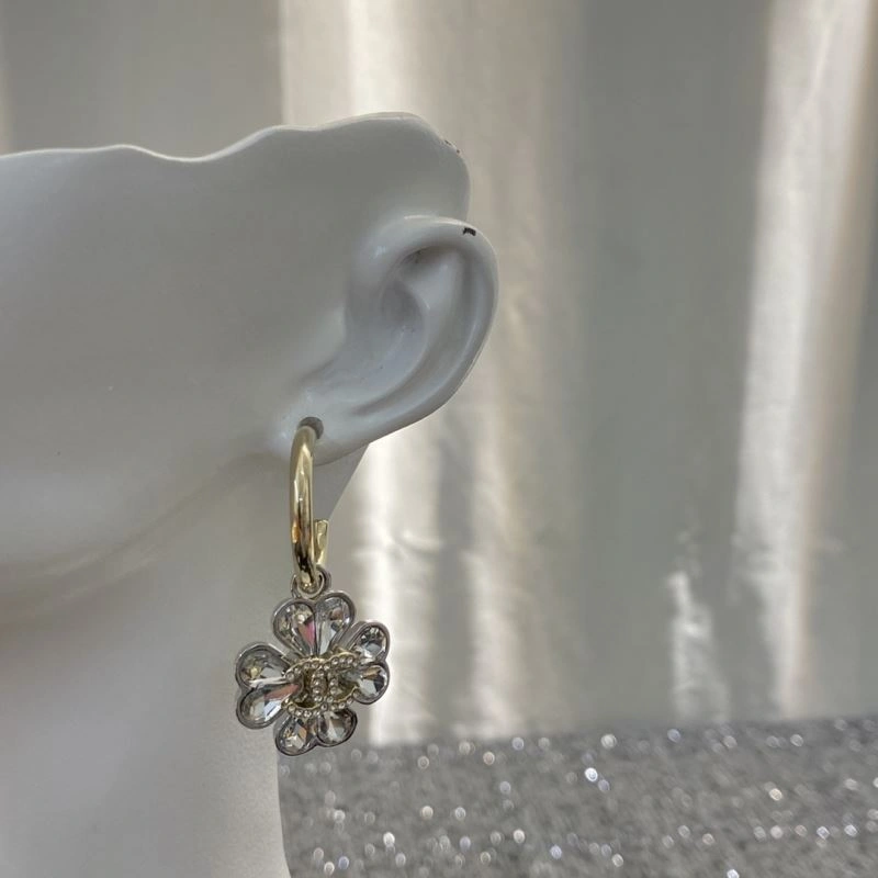 Chanel Earrings Efficient 228882