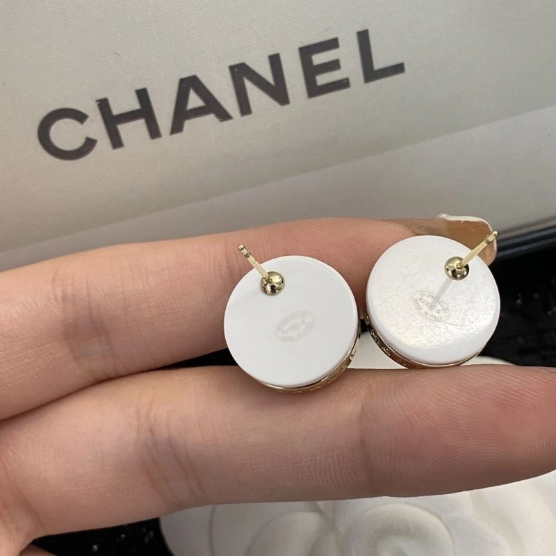 Chanel Earrings MoistureWicking 228857