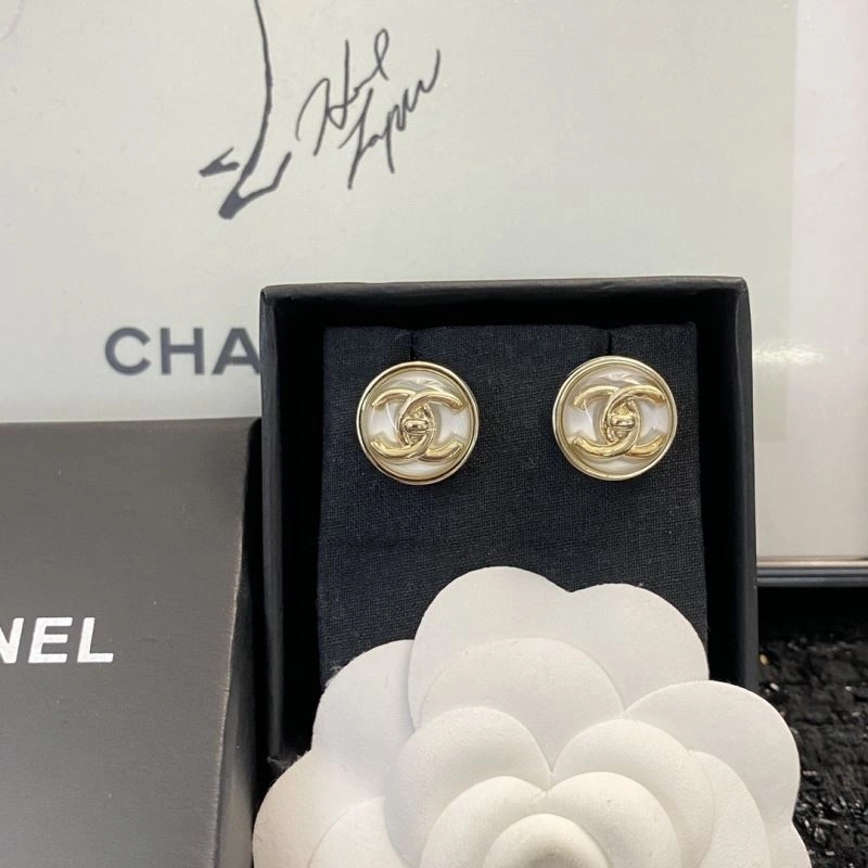 Chanel Earrings MoistureWicking 228857