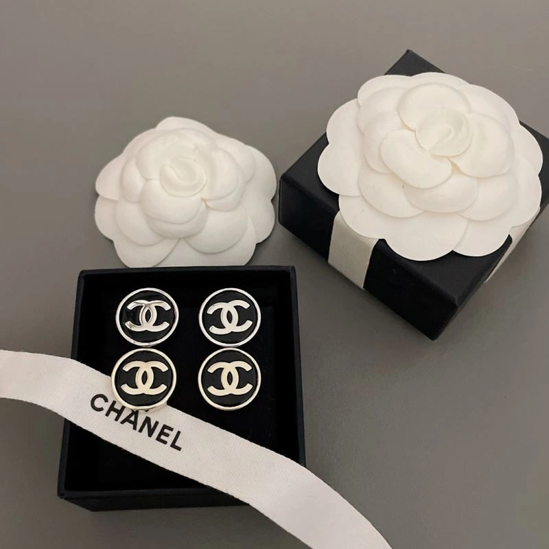 Chanel Earrings Comfortable 228839
