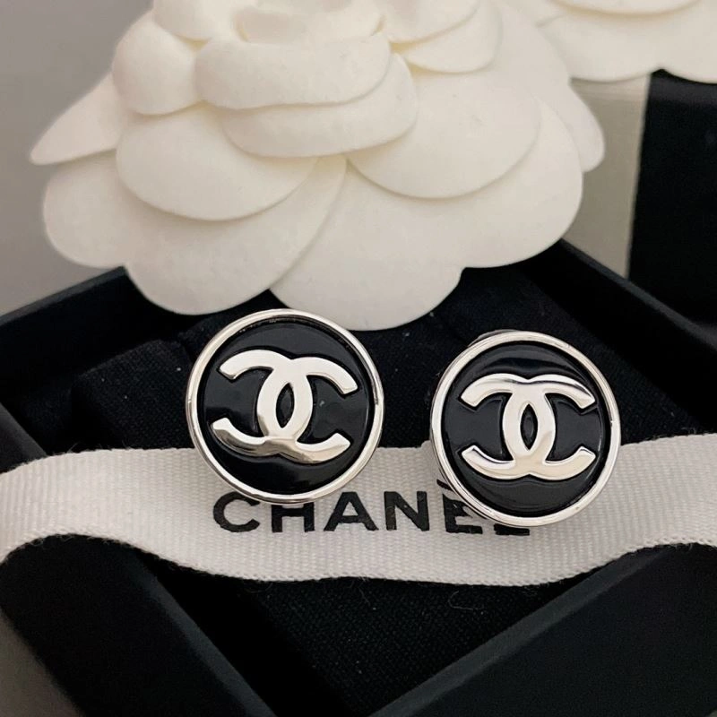 Chanel Earrings Comfortable 228839
