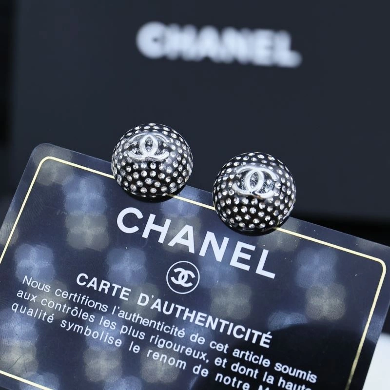 Casual Chanel Earrings 228858