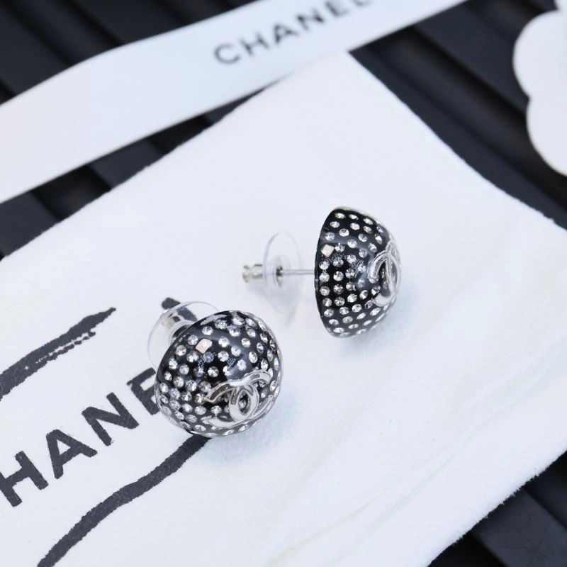 Casual Chanel Earrings 228858