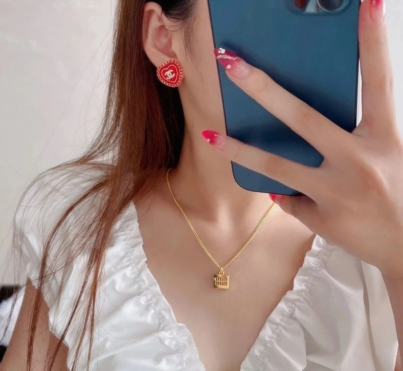 Flexible Chanel Earrings 228838