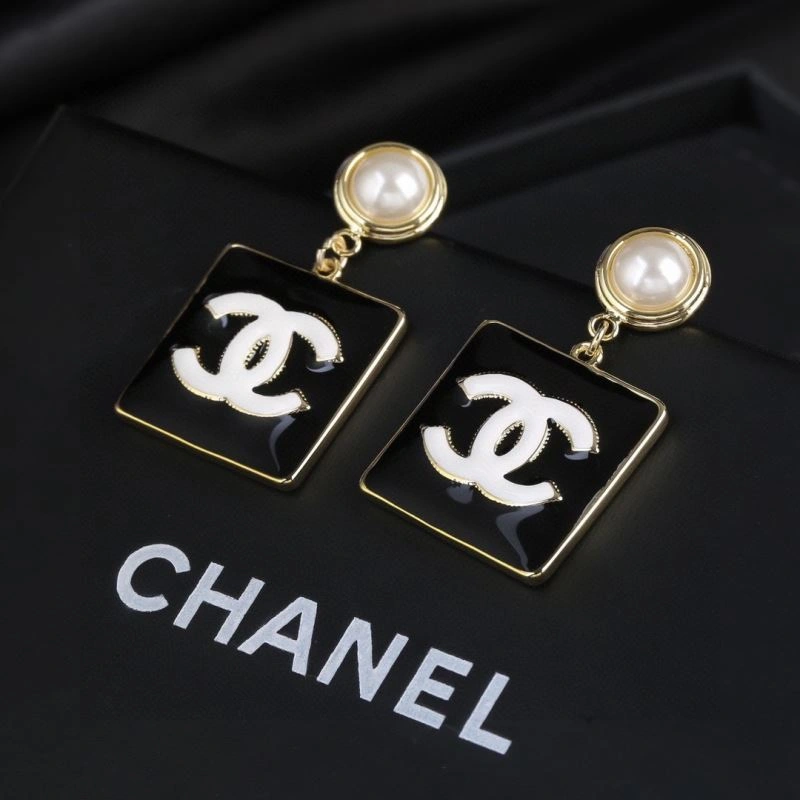 Chanel Earrings Efficient 228832