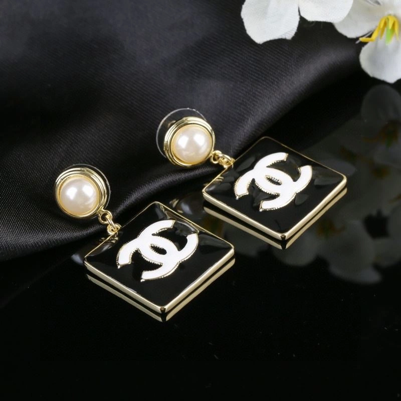 Chanel Earrings Efficient 228832