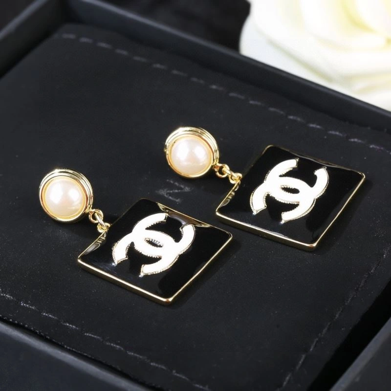Chanel Earrings Efficient 228832