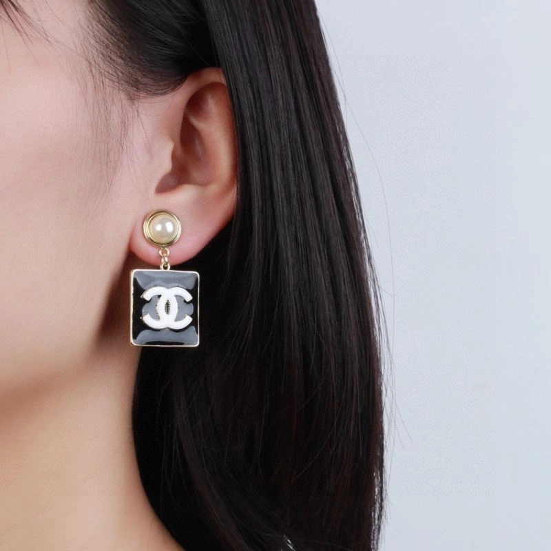 Chanel Earrings Efficient 228832