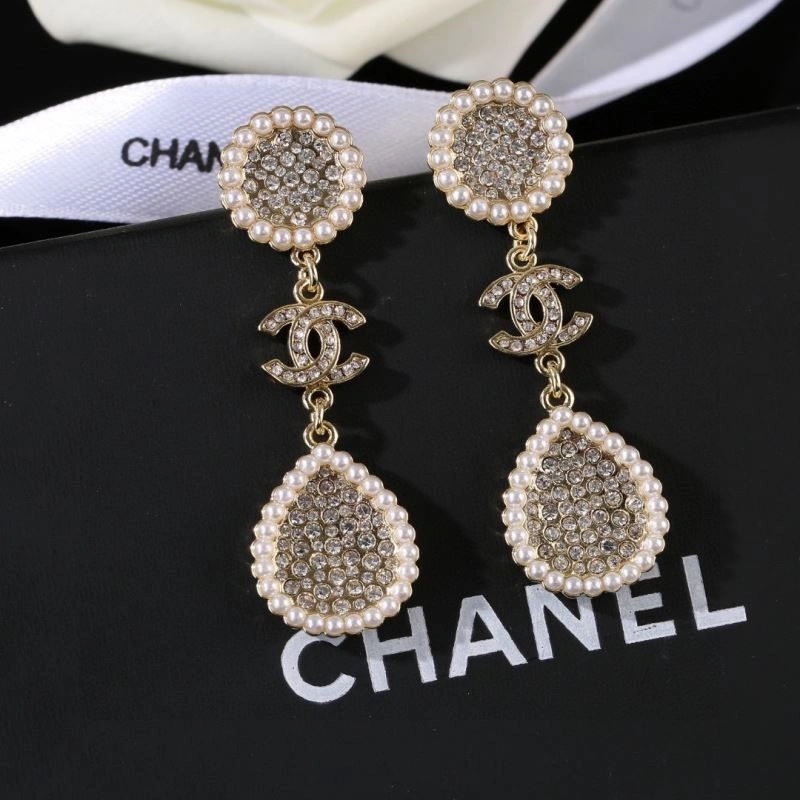 Effortless Chanel Earrings 228822