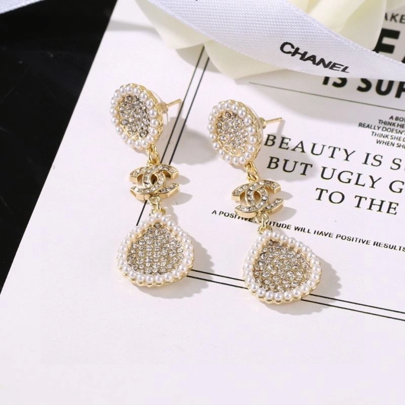 Effortless Chanel Earrings 228822