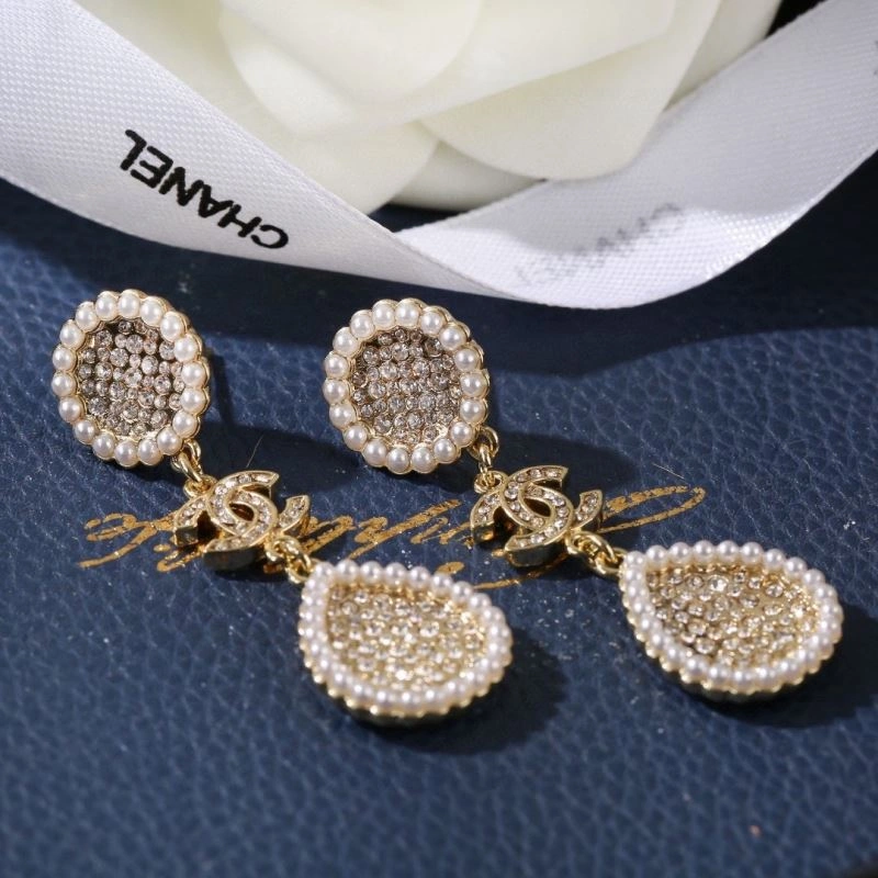 Effortless Chanel Earrings 228822