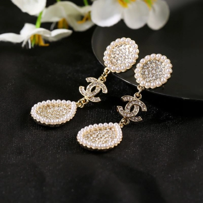 Effortless Chanel Earrings 228822