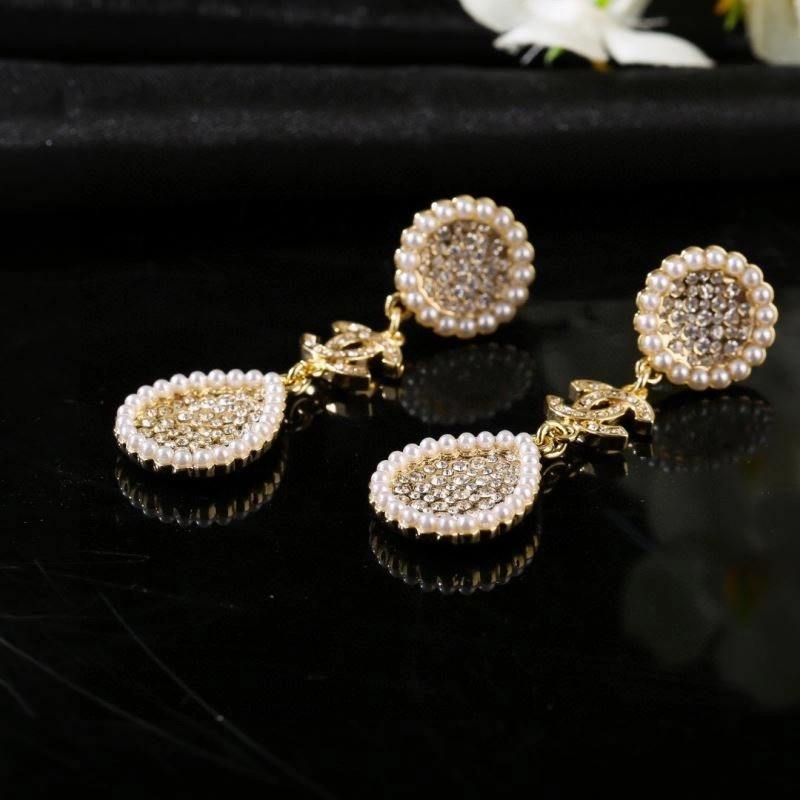 Effortless Chanel Earrings 228822
