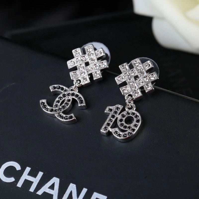 Chanel Earrings Modern 228817