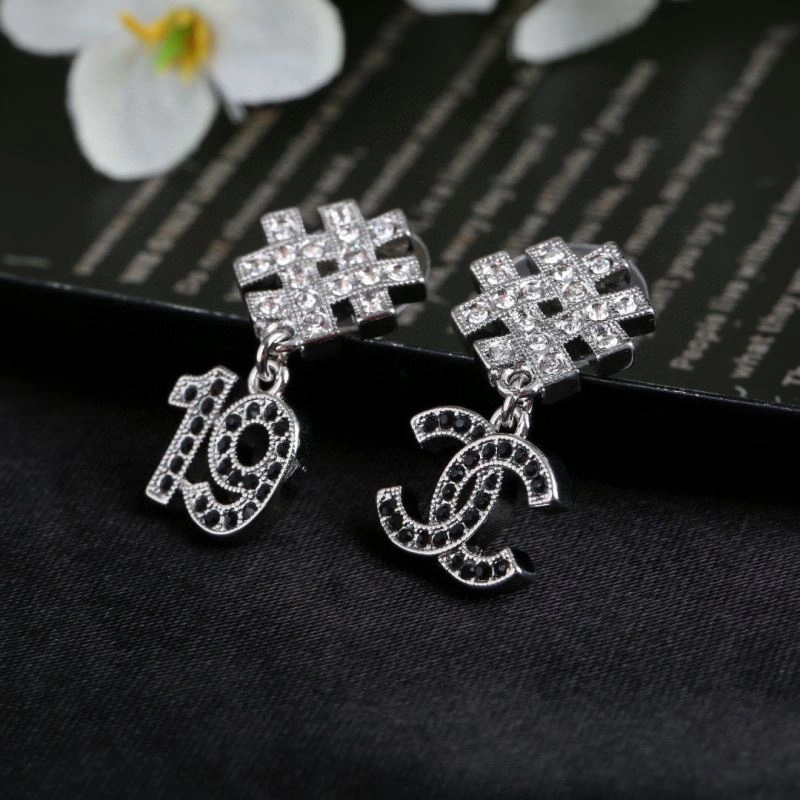 Chanel Earrings Modern 228817