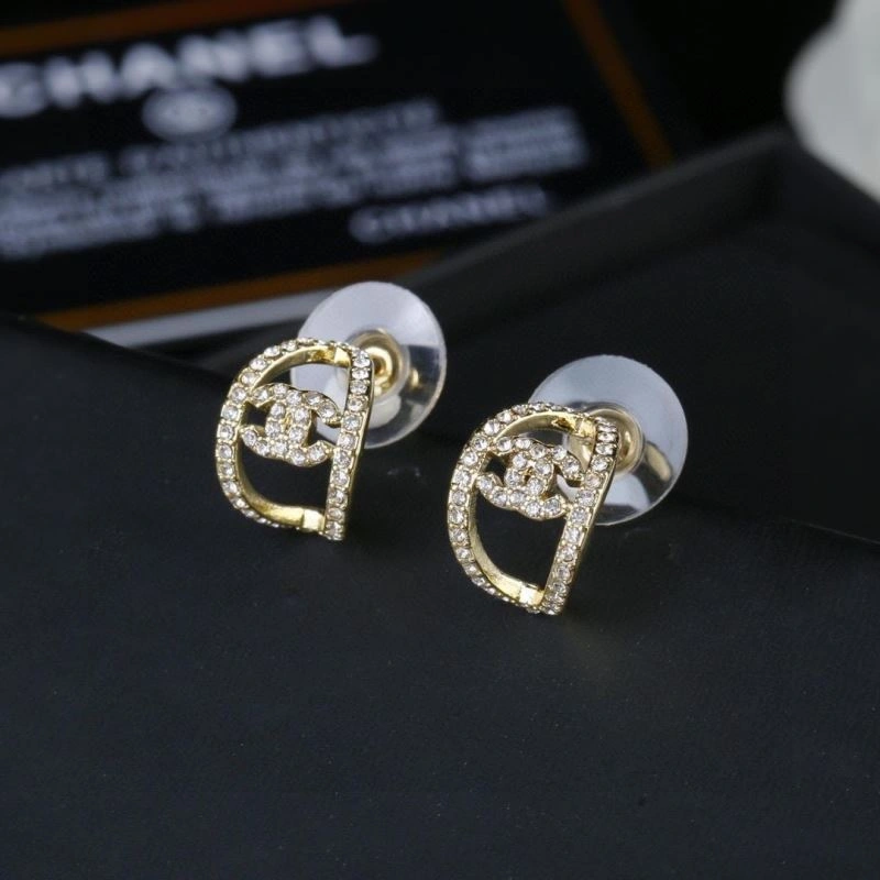 Trendy Chanel Earrings 228826