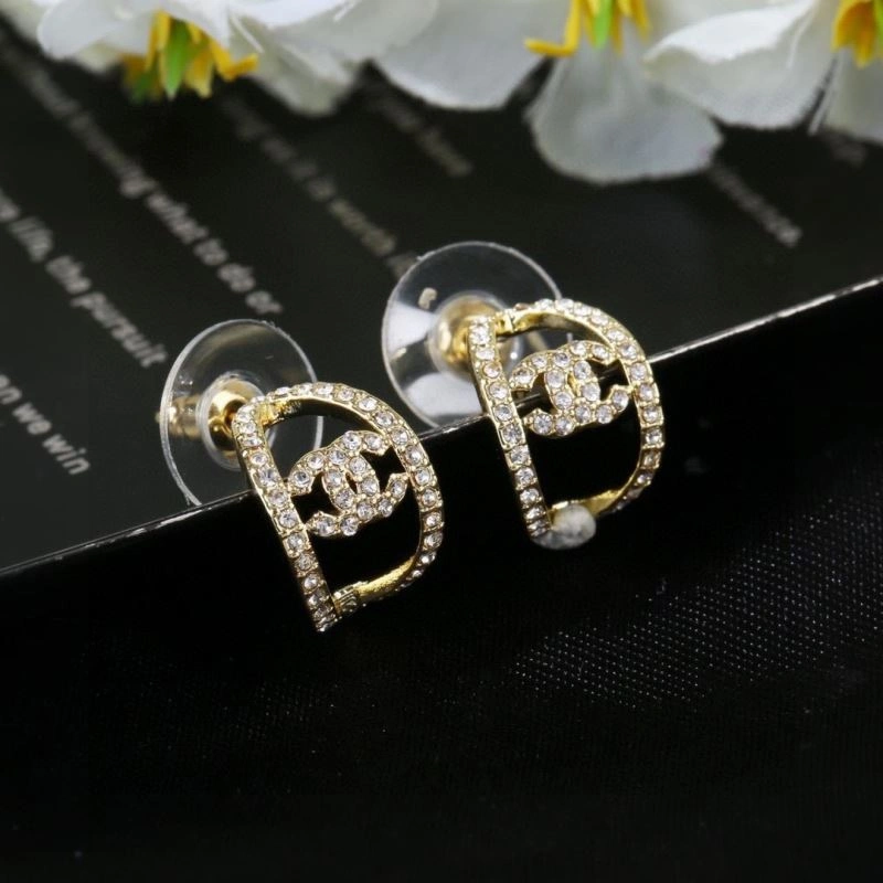 Trendy Chanel Earrings 228826