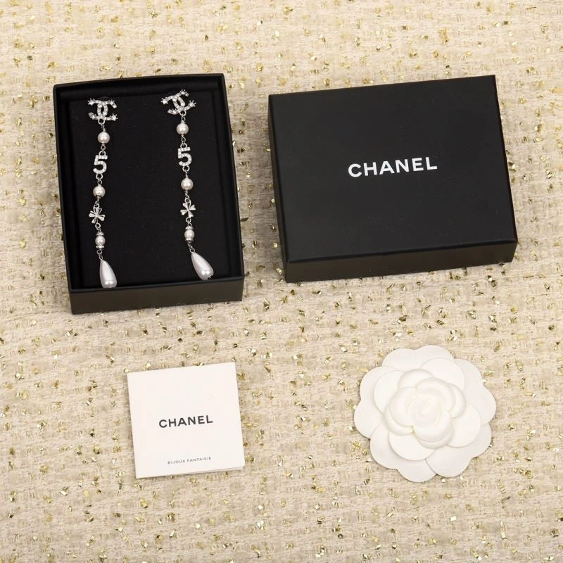 Trendy Chanel Earrings 228824