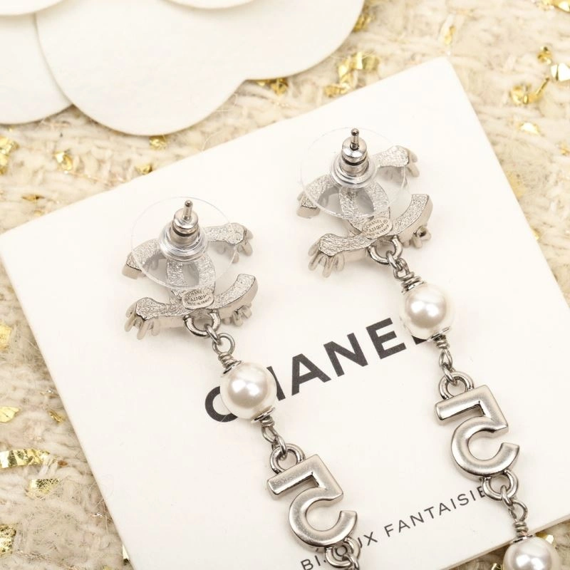 Trendy Chanel Earrings 228824