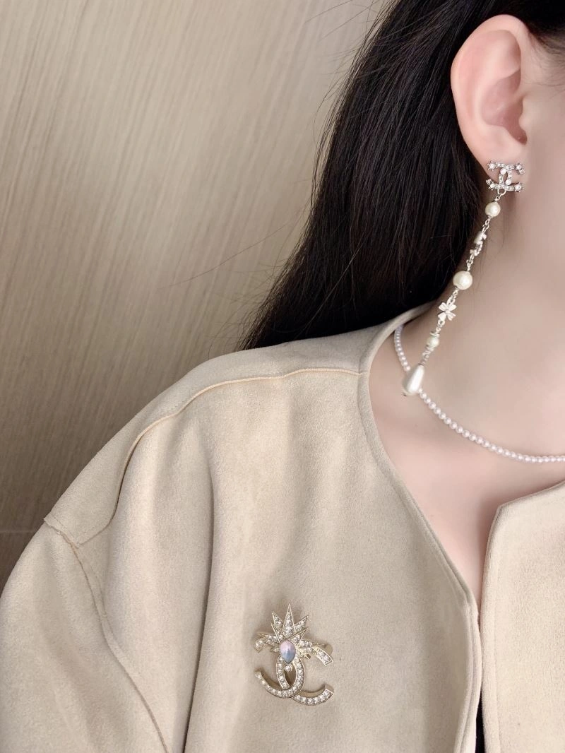 Trendy Chanel Earrings 228824