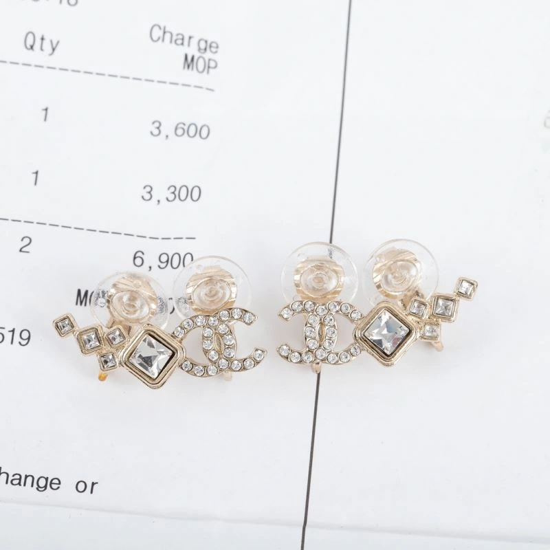 Refined Chanel Earrings 228819
