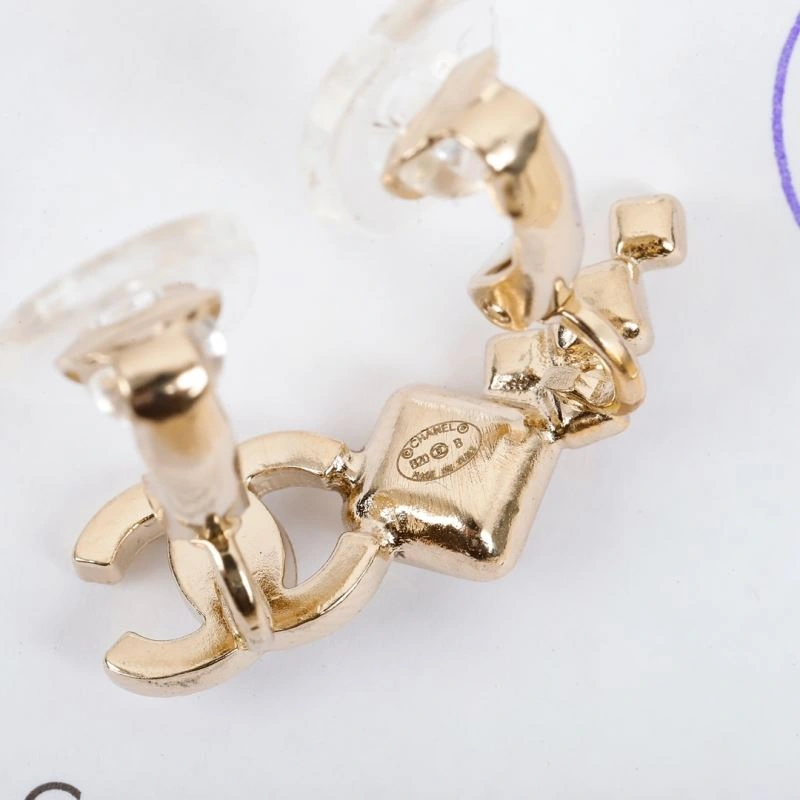 Refined Chanel Earrings 228819