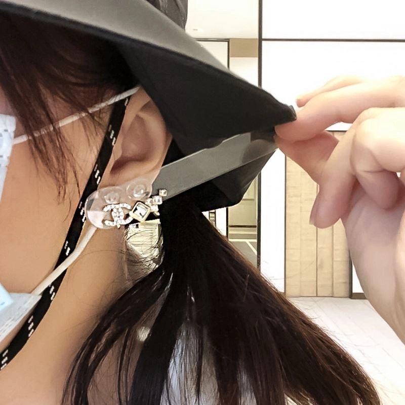 Refined Chanel Earrings 228819