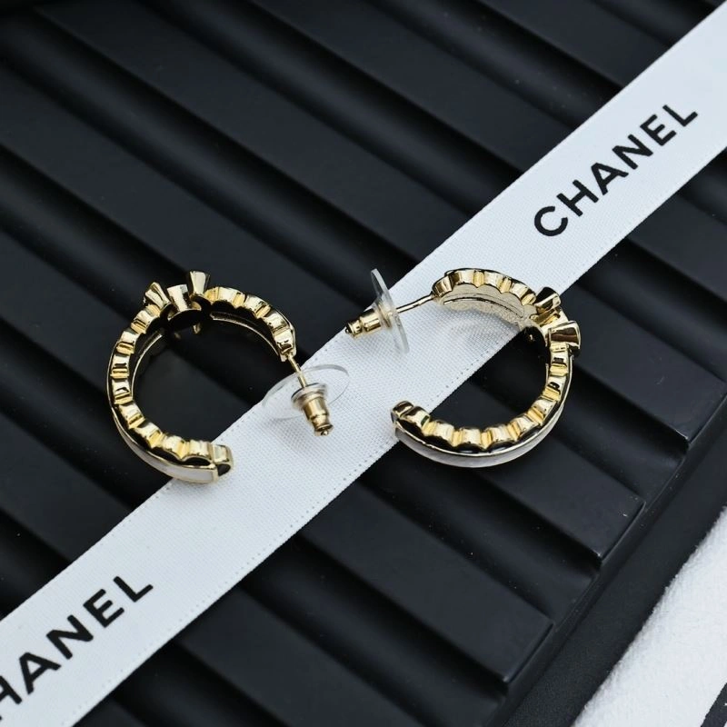Chanel Earrings Fashionable 228812