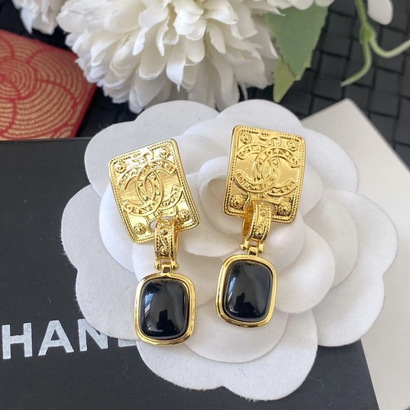 Snug Chanel Earrings 228854