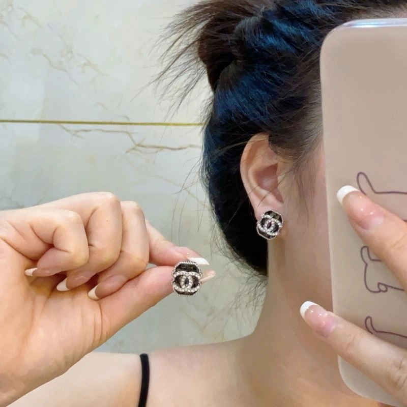 Chanel Earrings SoftTouch 228850