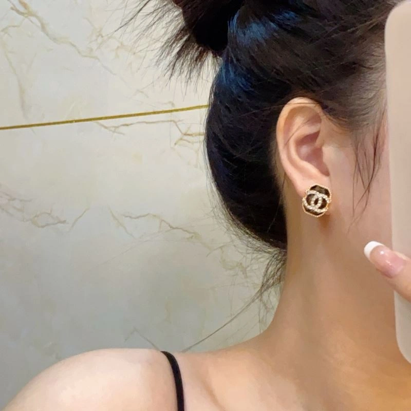 Chanel Earrings SoftTouch 228850