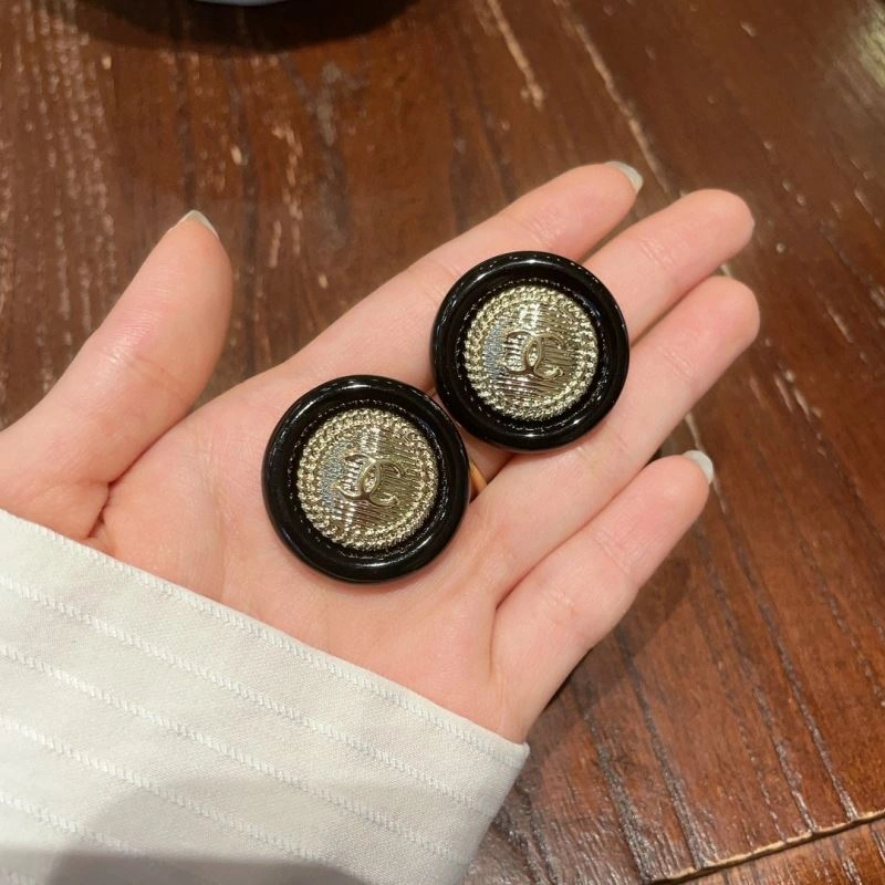 Chic Chanel Earrings 228823