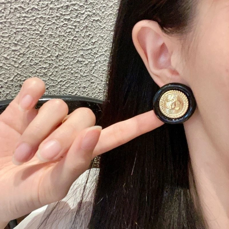 Chic Chanel Earrings 228823