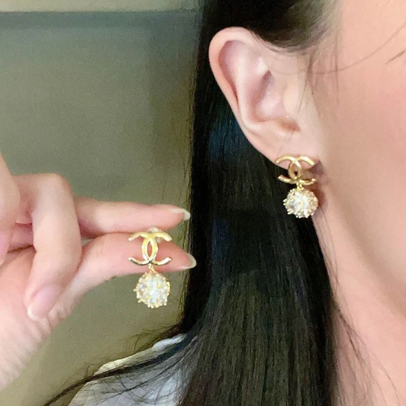 Bright Chanel Earrings 228818