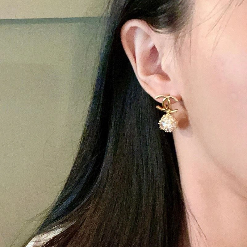 Bright Chanel Earrings 228818