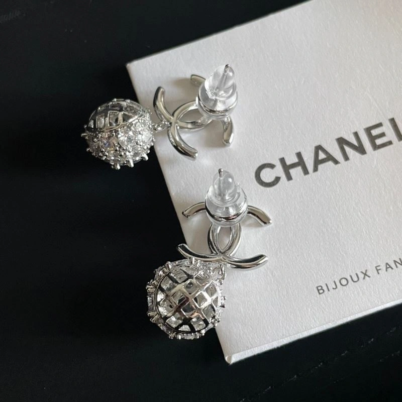 Chanel Earrings Trendy 228877