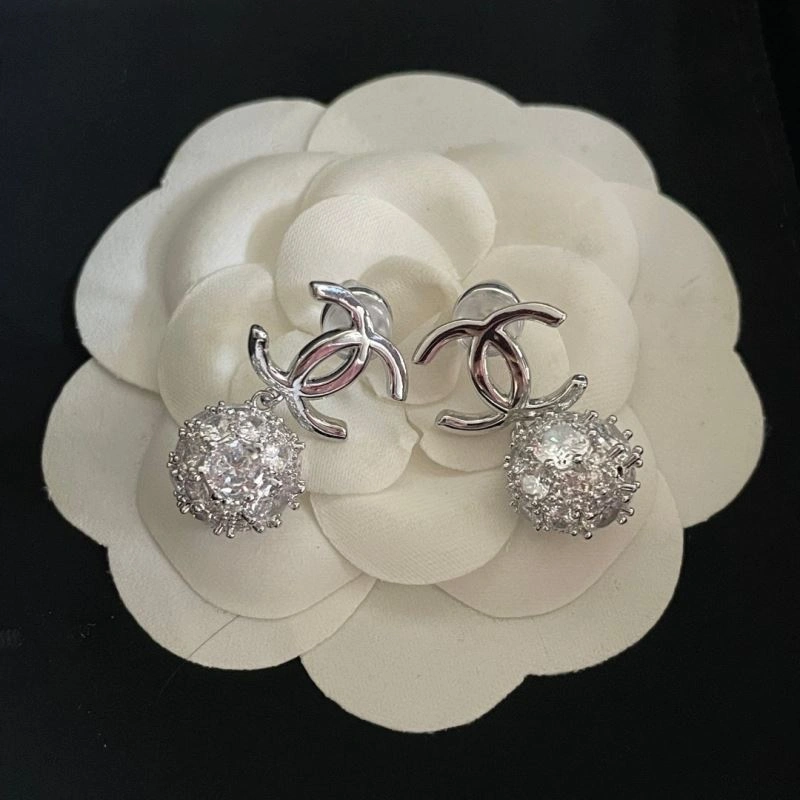 Chanel Earrings Trendy 228877