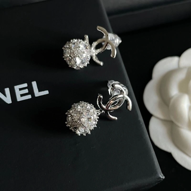 Chanel Earrings Trendy 228877