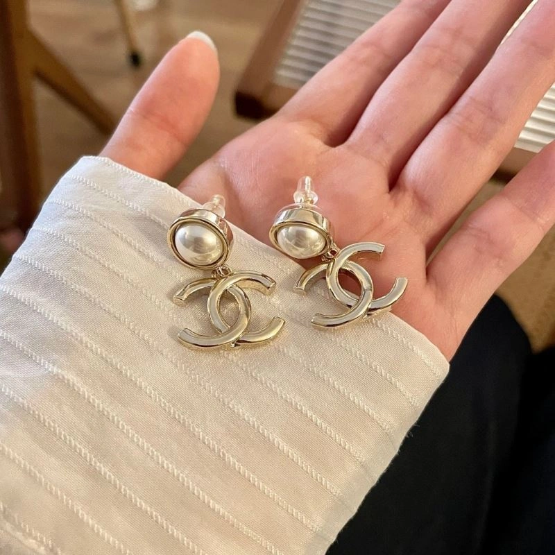 Chanel Earrings Youthful 228797