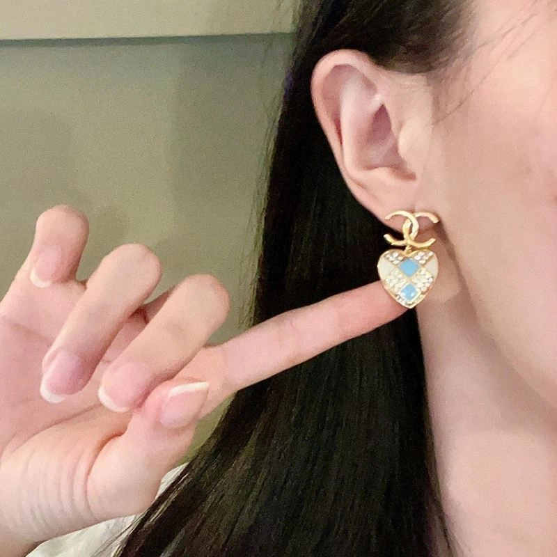 Chanel Earrings Breathable 228787