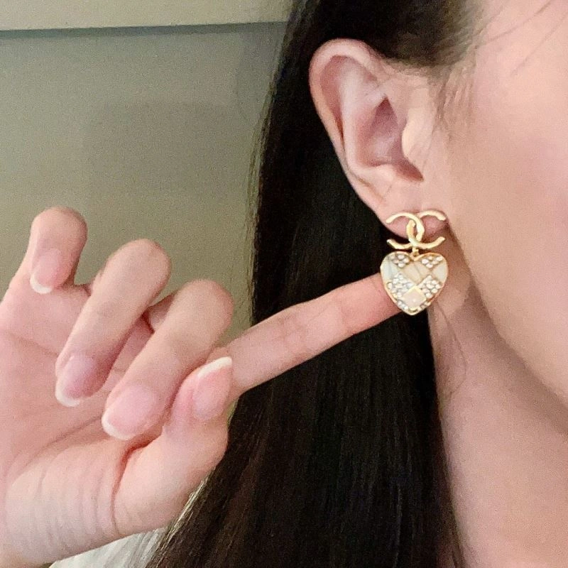 Breathable Chanel Earrings 228792