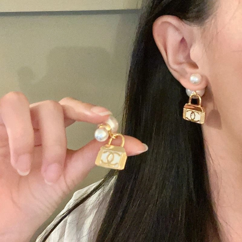 Chanel Earrings TechFriendly 228808