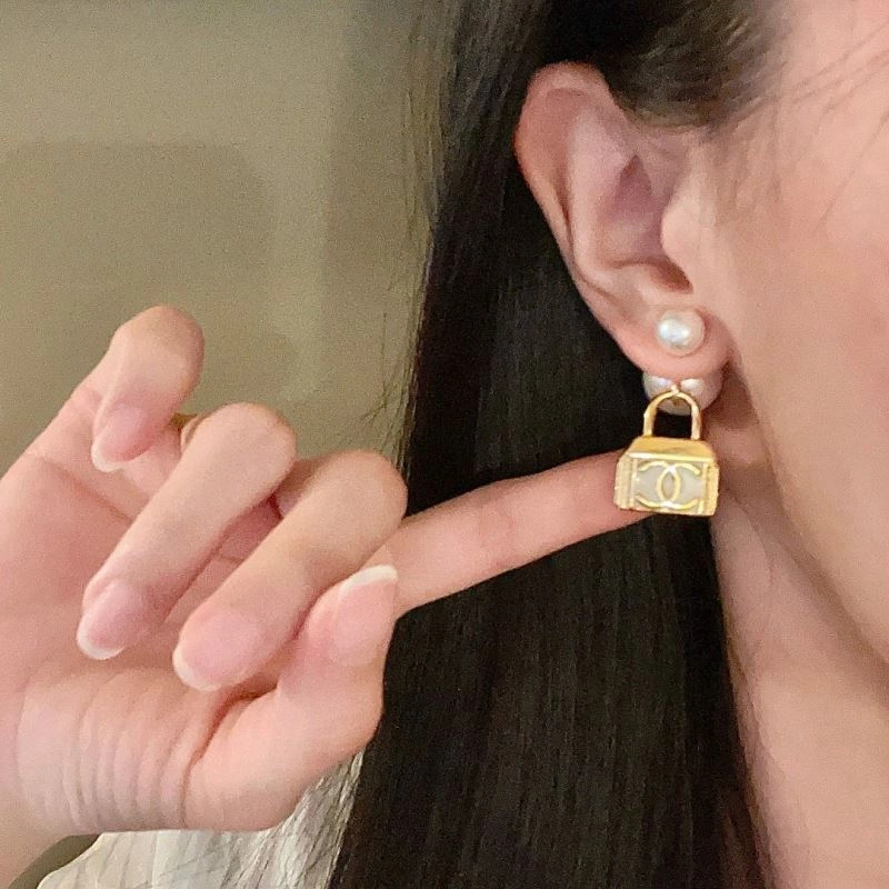 Chanel Earrings TechFriendly 228808