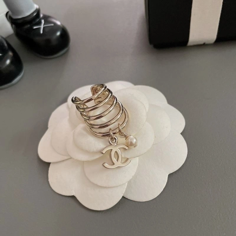 Chanel Earrings Sporty 228796