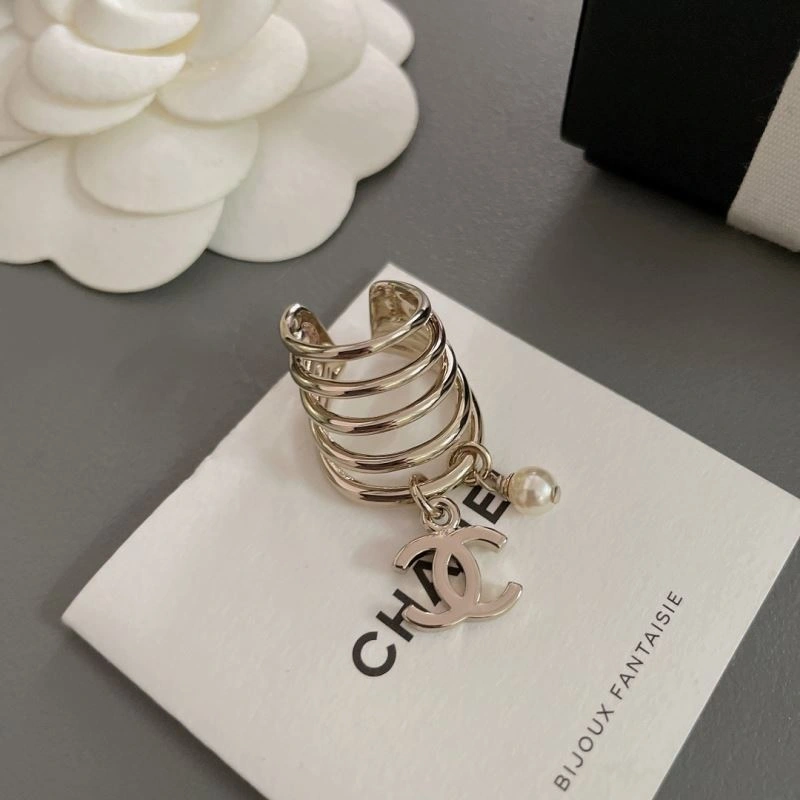 Chanel Earrings Sporty 228796