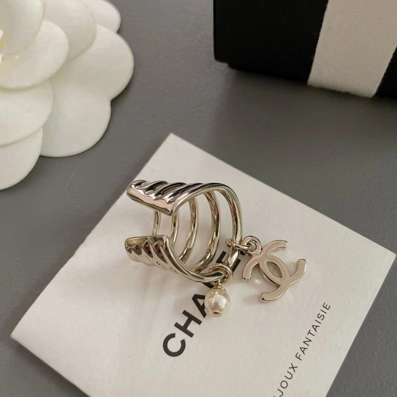 Chanel Earrings Sporty 228796