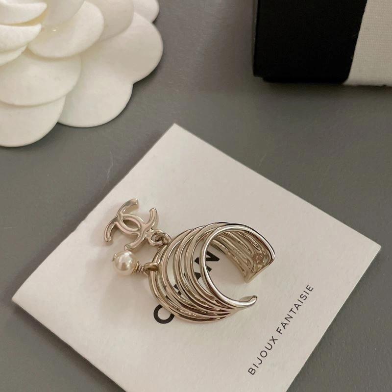 Chanel Earrings Sporty 228796