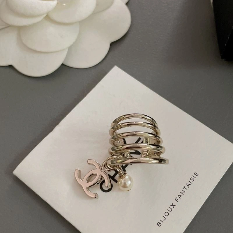 Chanel Earrings Sporty 228796